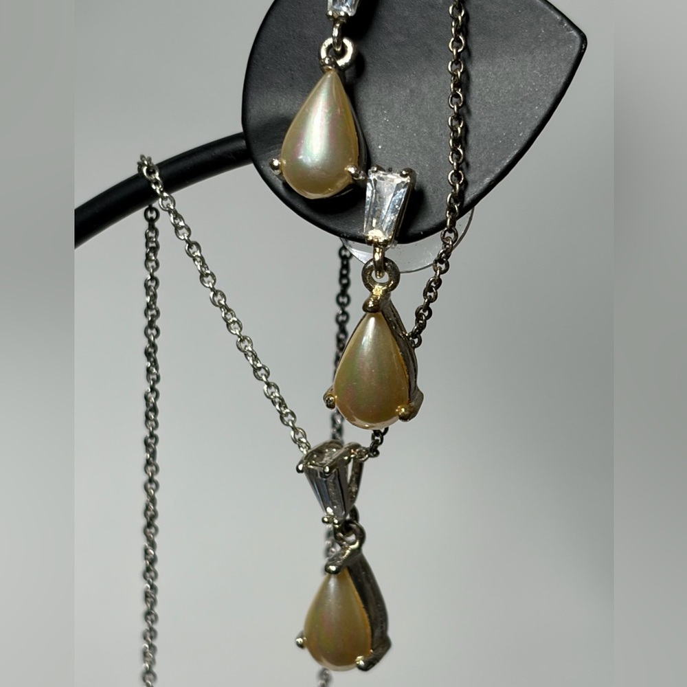 Vintage Roman Teardrop Pearl Necklace & Earrings w. Keystone Crystal, 18” Chain